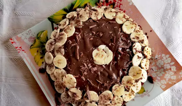 Kolač sa bananama i čokoladnim kremom