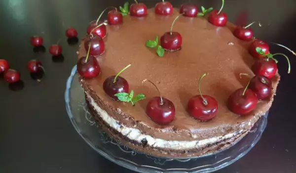 Čokoladna torta sa trešnjama