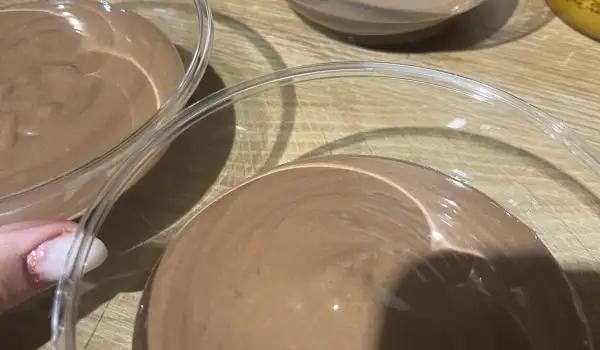 Čokoladni puding sa kuvanim jajima