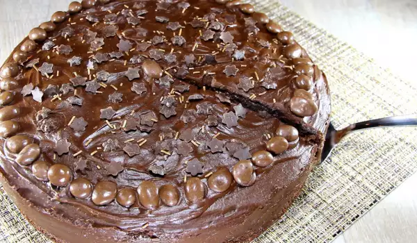 Ukusna i jednostavna čokoladna torta