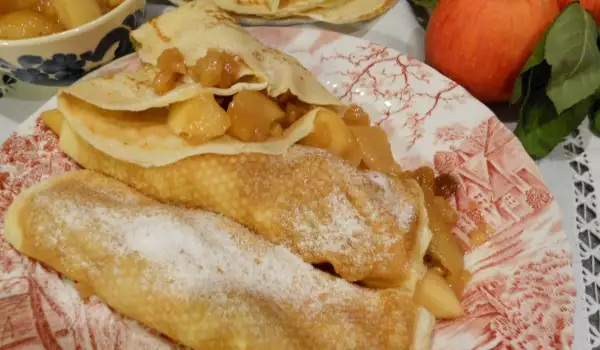 Francuske palačinke sa nadevom od karamelizovanih jabuka
