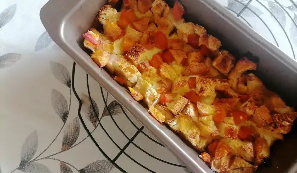 Kolač od kajsije sa hlebom