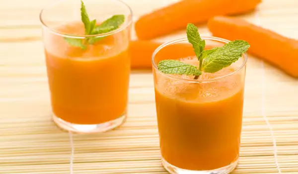 Kako se cedi sok od šargarepe?