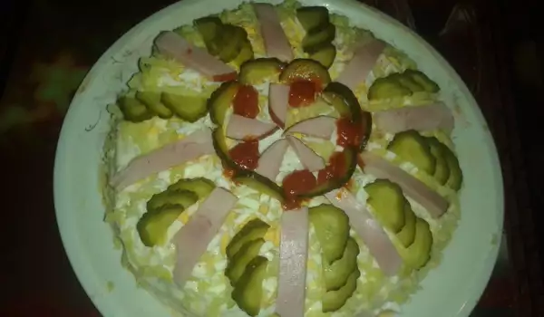 Slana torta od palačinaka sa piletinom i salatom Snežana