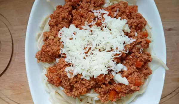 Špagete Bolonjeze sa pečenim sosom