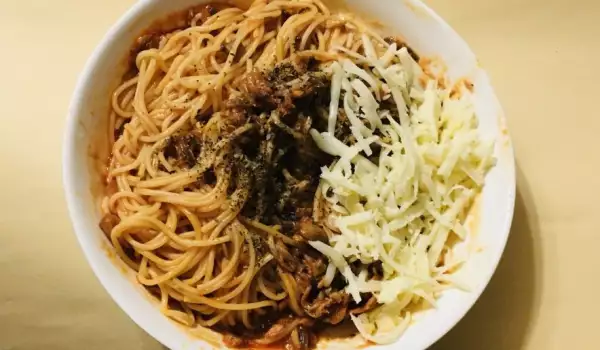 Špagete sa tunjevinom i sosom od paradajza