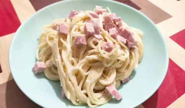 Špagete sa pavlakom i krem sirom