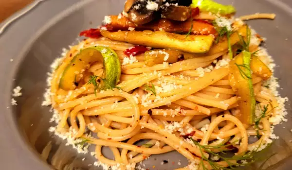 Pikantne integralne špagete sa povrćem