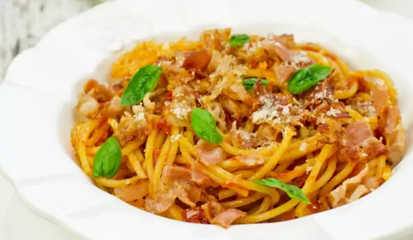Špagete sa sosom od paradajza i pavlake