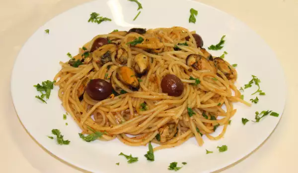 Špagete sa školjkama i pesto sosom
