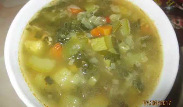 Supa od spanaća sa povrćem