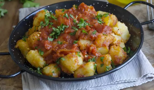 patatas bravas je ukusan španski delikates