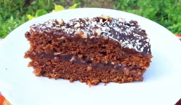 Čokoladna torta sa kakao zrnima i rogačem