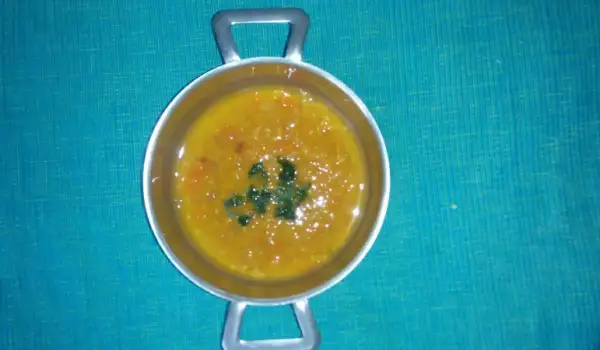 Supa od crvenog sočiva bez zaprške