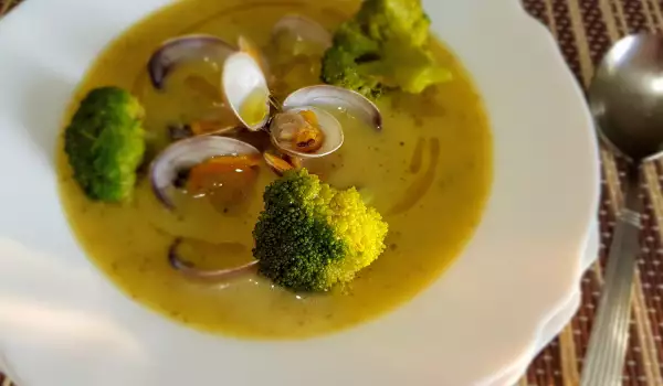 Čorba od praziluka sa školjkama i brokolijem