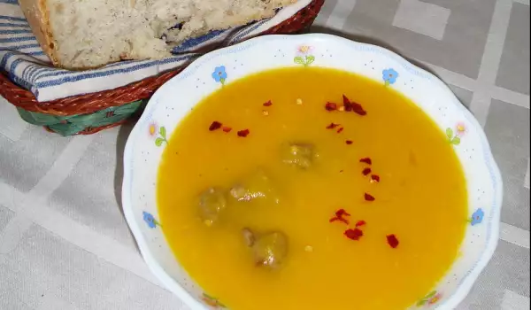 Supa sa lopticama od mesa, bundevom i mangom