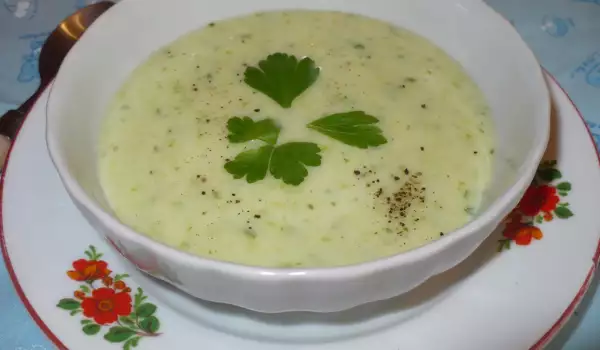 Mlečna supa sa krompirom i tikvicama