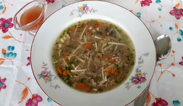 Bistra supa sa pačetinom, pirinčem i celerom
