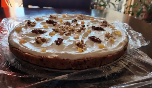 Sirova torta od šargarepe bez šećera
