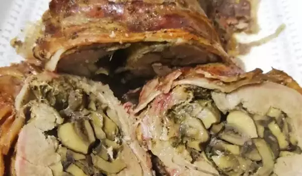 Ukusan rolat od svinjetine i pečuraka