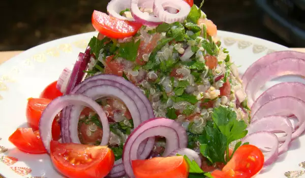 Salata Tabule sa kinoom i čeri paradajzom