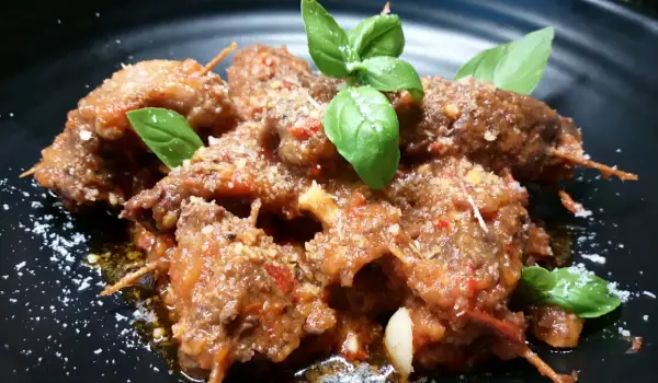Italijanski teleći ragu sa sosom od paradajza i testeninom