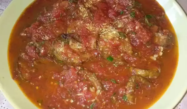 Aromatične pržene tikvice sa sosom od paradajza