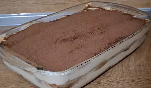 Tiramisu sa mnogo krema