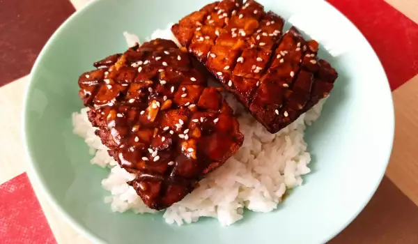 Glazirani tofu sa pirinčem
