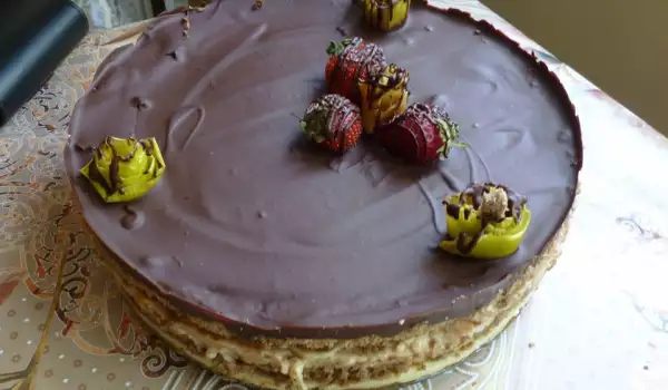 Torta sa kremom od banana i čokoladnom glazurom