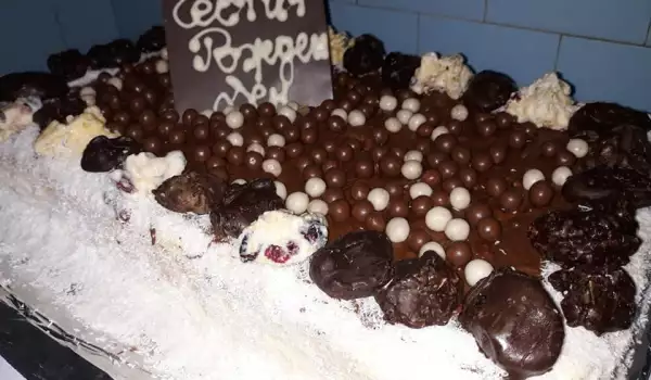 Torta od pavlake sa čokoladnim kuglicama