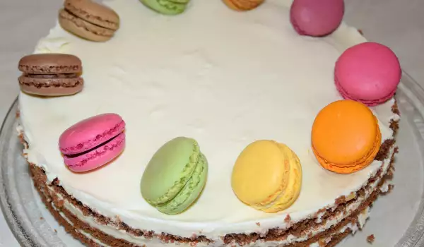 Torta Beli Garaš sa francuskim makaronsima