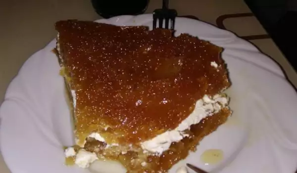 Karamel torta sa kremom od pavlake