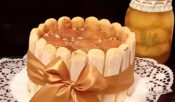 Torta od piškota sa karamelizovanim voćem
