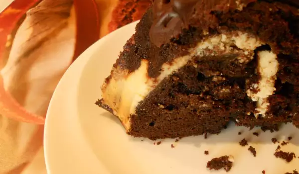 Čokoladna torta sa nadevom od filadelfija sira