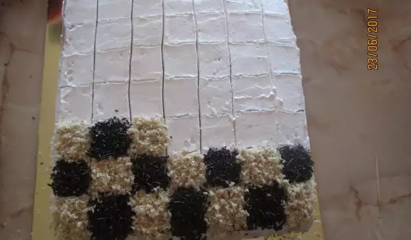 Torta šahovska tabla sa filom od pavlake