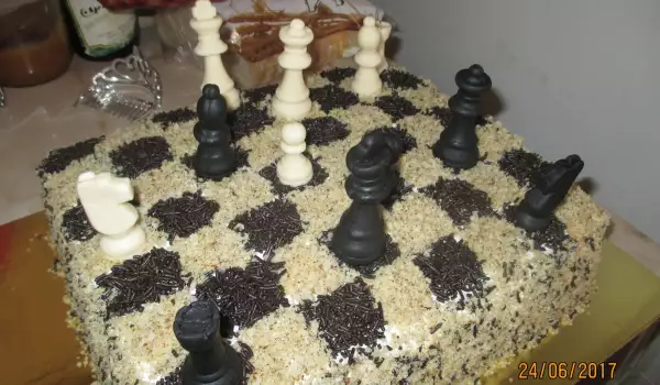 Torta šahovska tabla sa filom od pavlake