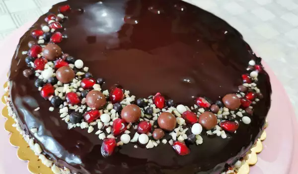 Torta Pijana višnja sa čokoladnom glazurom ogledalo