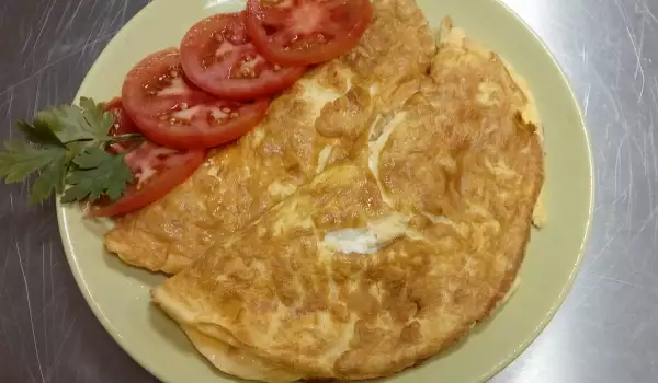 Tradicionalni omlet sa paradajzom i kačkavaljem