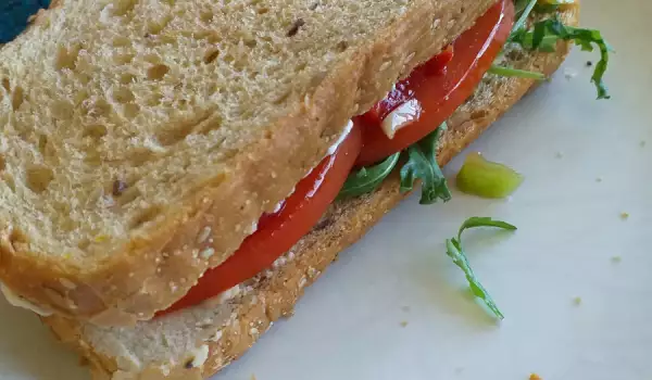 Vegetarijanski sendvič sa rukolom