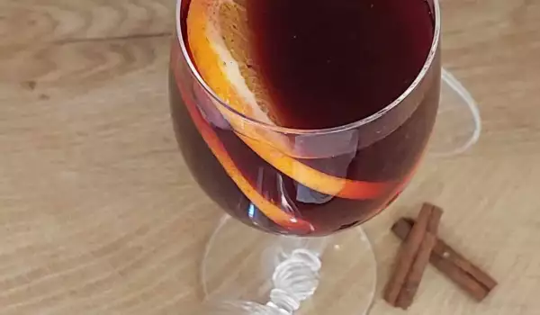 Zimski koktel sa vinom i džinom, koji će vas ugrejati