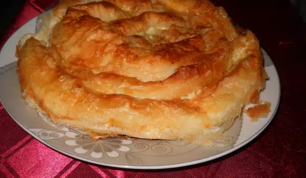 Uvijena pita sa makedonskim korama