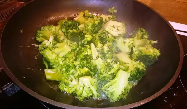 Dinstani brokoli sa začinima
