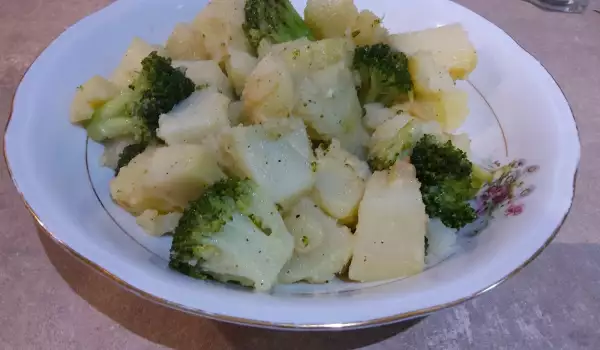 Dinstani krompir sa brokolijem