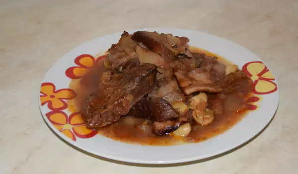 Dinstana svinjetina sa slaninom