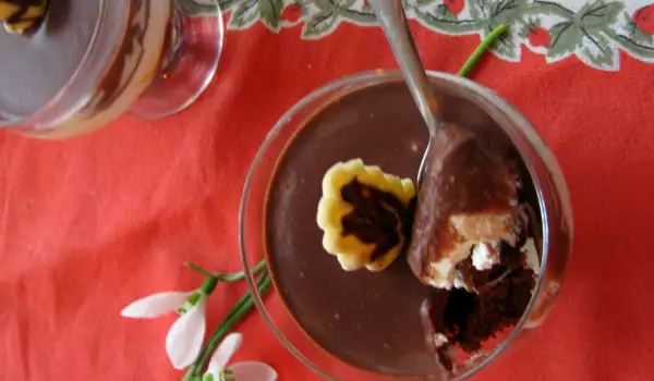 Čokoladni Saher desert u čaši