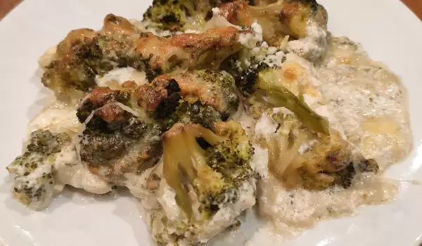 Veganski pečeni brokoli sa biljnom pavlakom i kačkavaljem