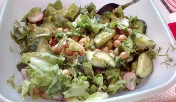 Zelena salata sa leblebijama