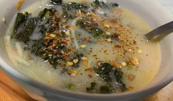 Zelena supa sa keljom i spanaćem