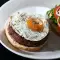 Američki hamburger sa jajima